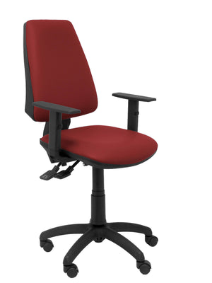 Silla Elche sincro similpiel granate con brazo regulable