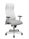 Sillón Sahuco blanco bali gris claro brazos blancos base blanca ruedas parqué 65mm