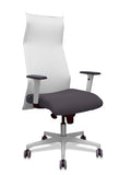 Sillón Sahuco blanco bali gris oscuro brazos blancos base blanca ruedas parqué 65mm