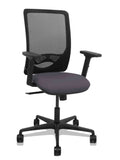 Silla Zulema sincro malla negra asiento bali gris oscuro brazos 2D ruedas 65mm